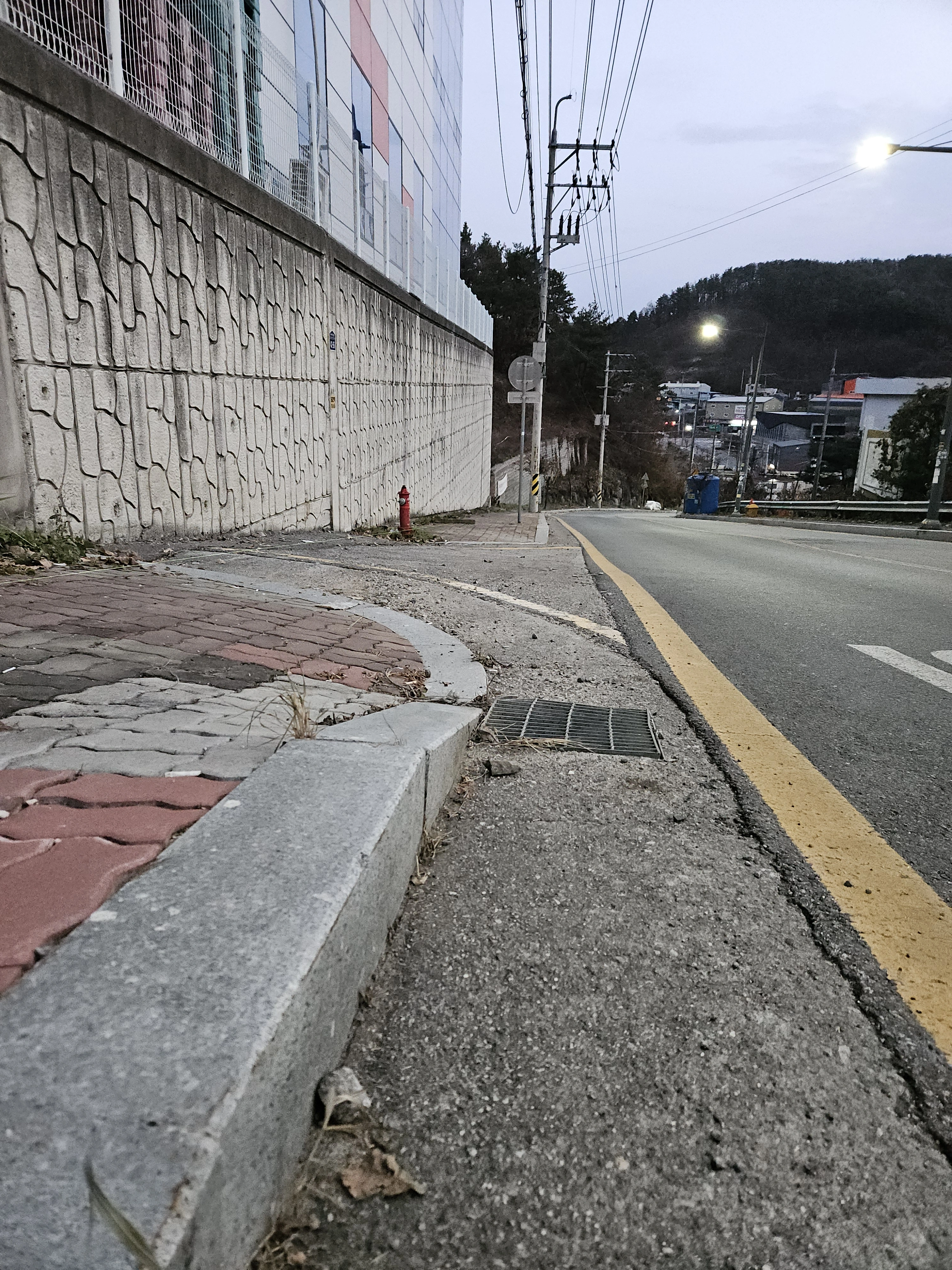 차량진입로공사 시공 전 - 바모스 VAMOS